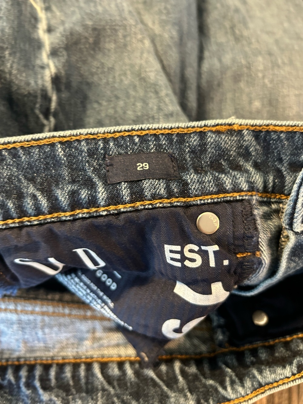GAP Denim Jean Shorts Cut Offs - 7in - Picture 4 of 9